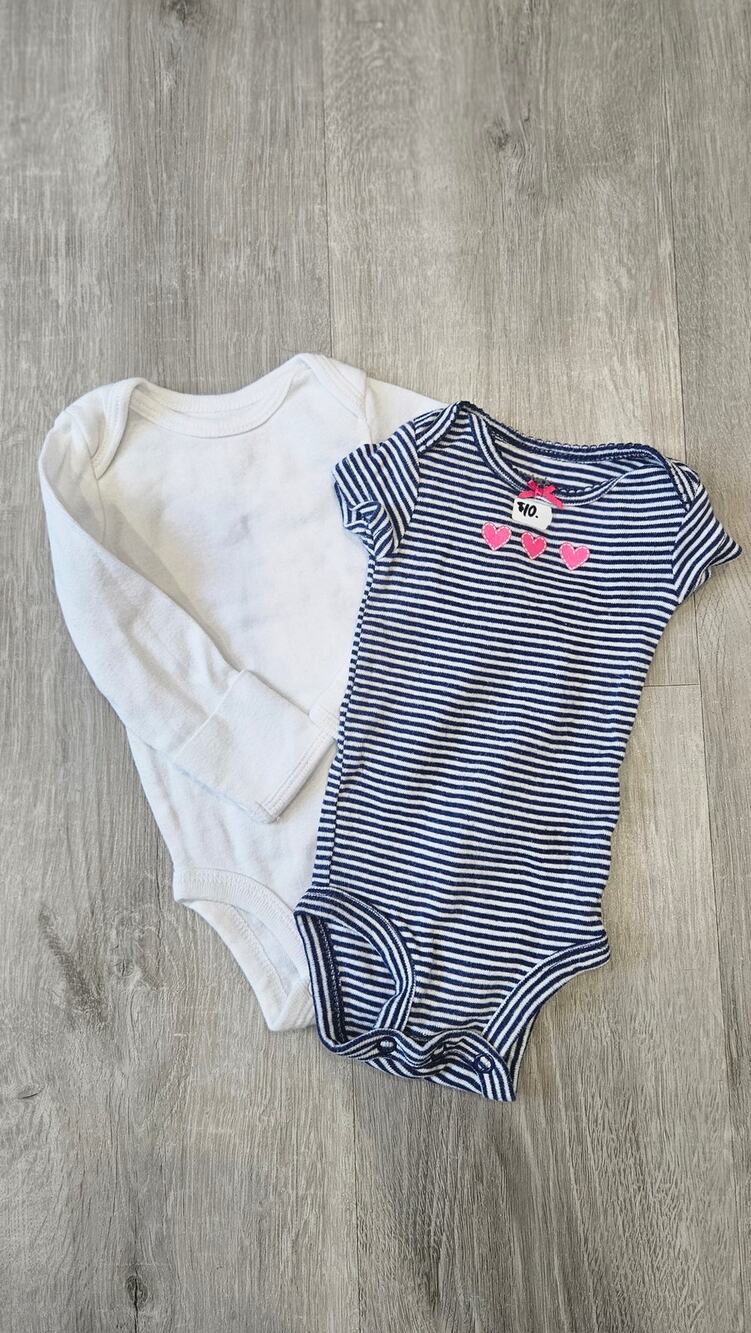 Carter's Newborn Bundle of Two Body Suits Short and Long Sleeve Pack